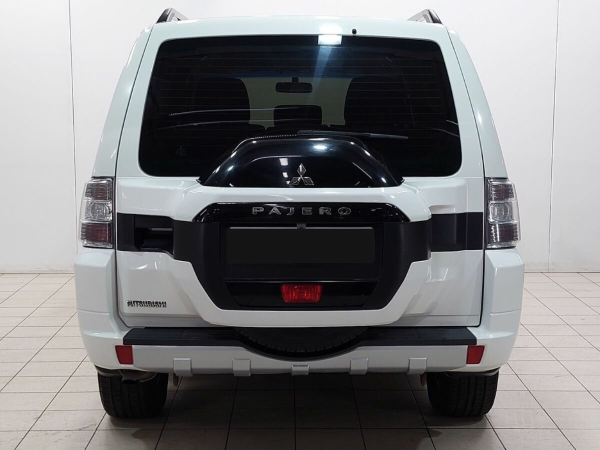 Mitsubishi Pajero, 2015