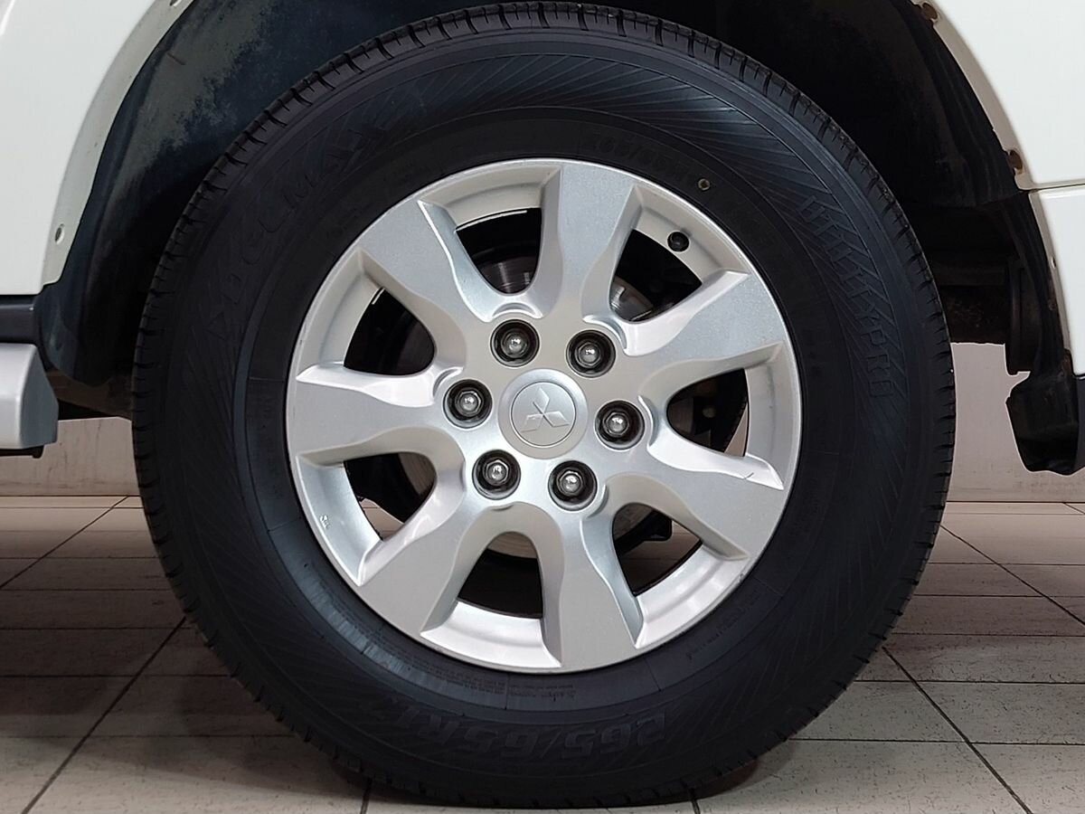 Mitsubishi Pajero, 2015