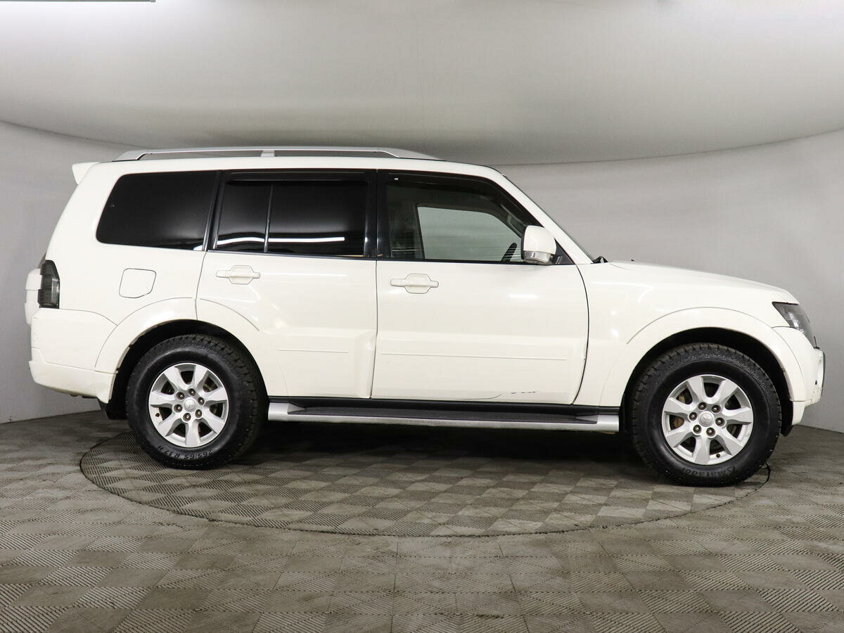 Mitsubishi Pajero, 2011