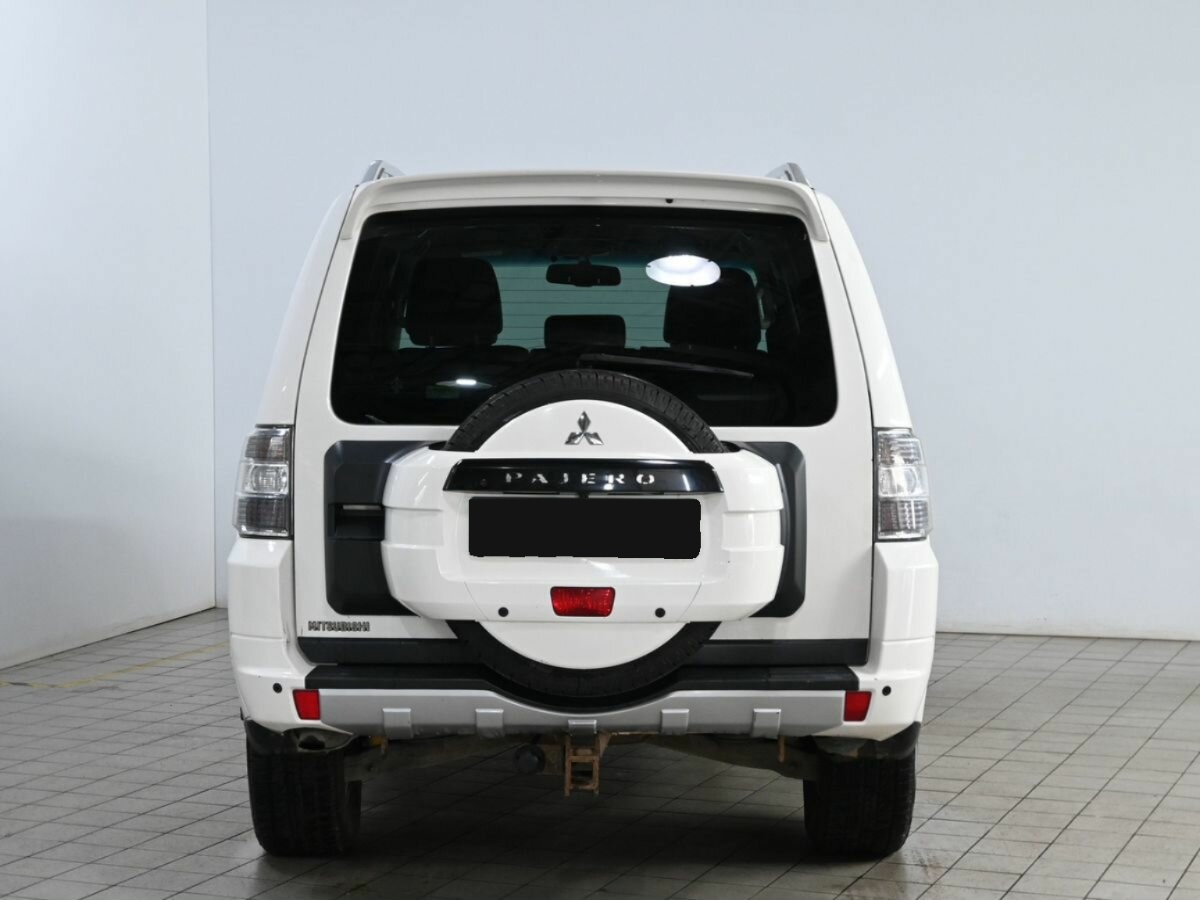 Mitsubishi Pajero, 2011