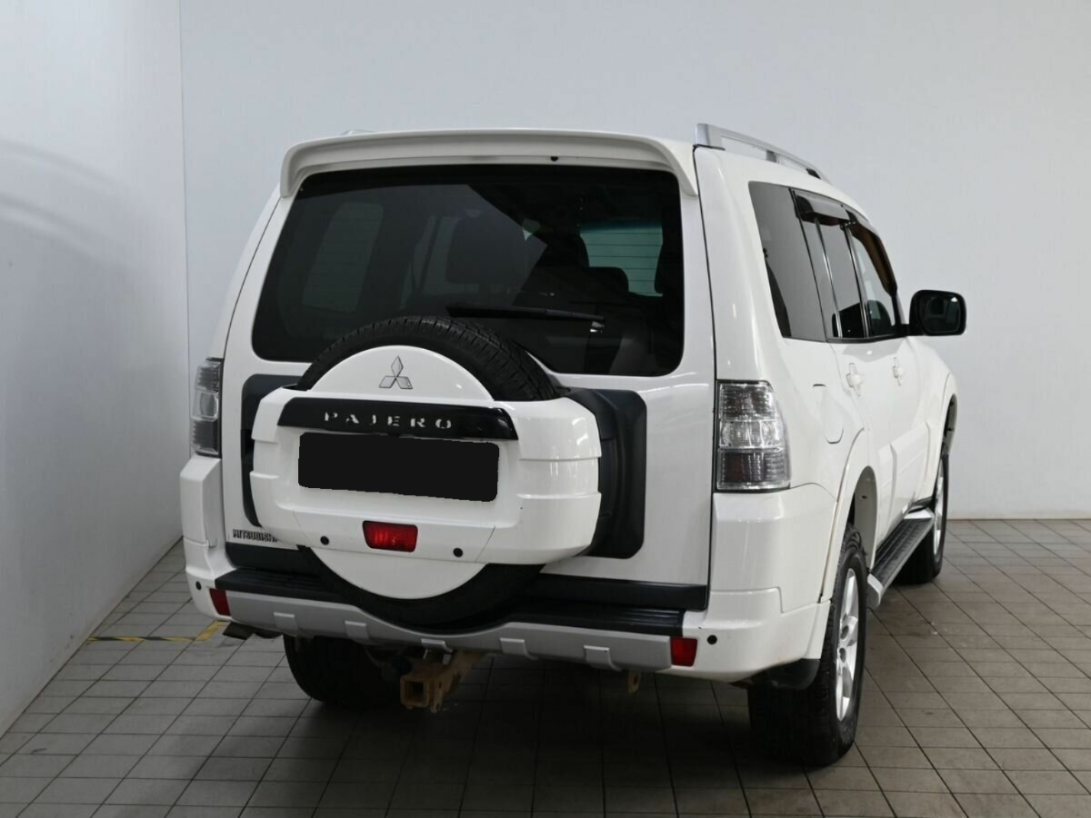 Mitsubishi Pajero, 2011