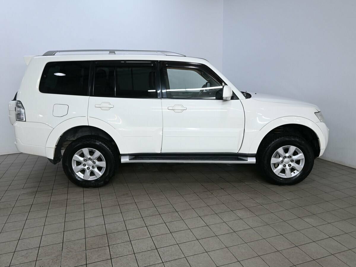 Mitsubishi Pajero, 2011
