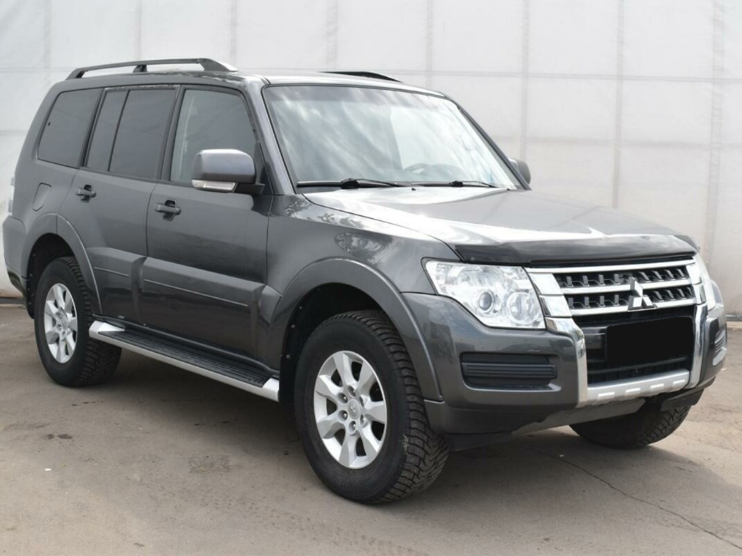 Mitsubishi Pajero, 2015