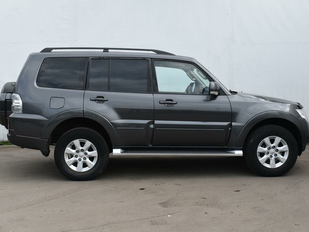 Mitsubishi Pajero, 2015