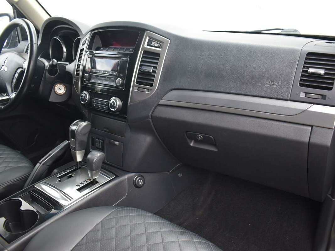 Mitsubishi Pajero, 2015