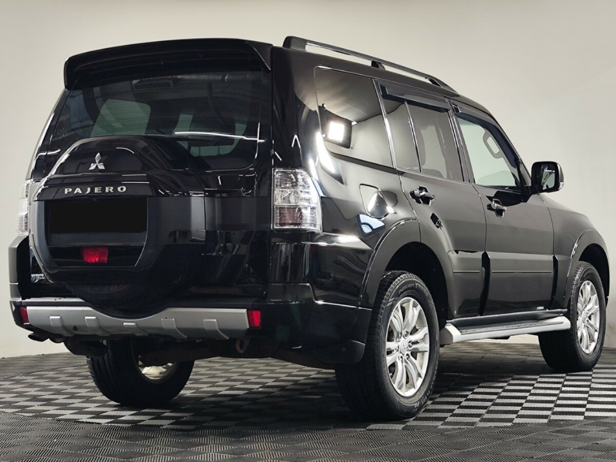 Mitsubishi Pajero, 2015