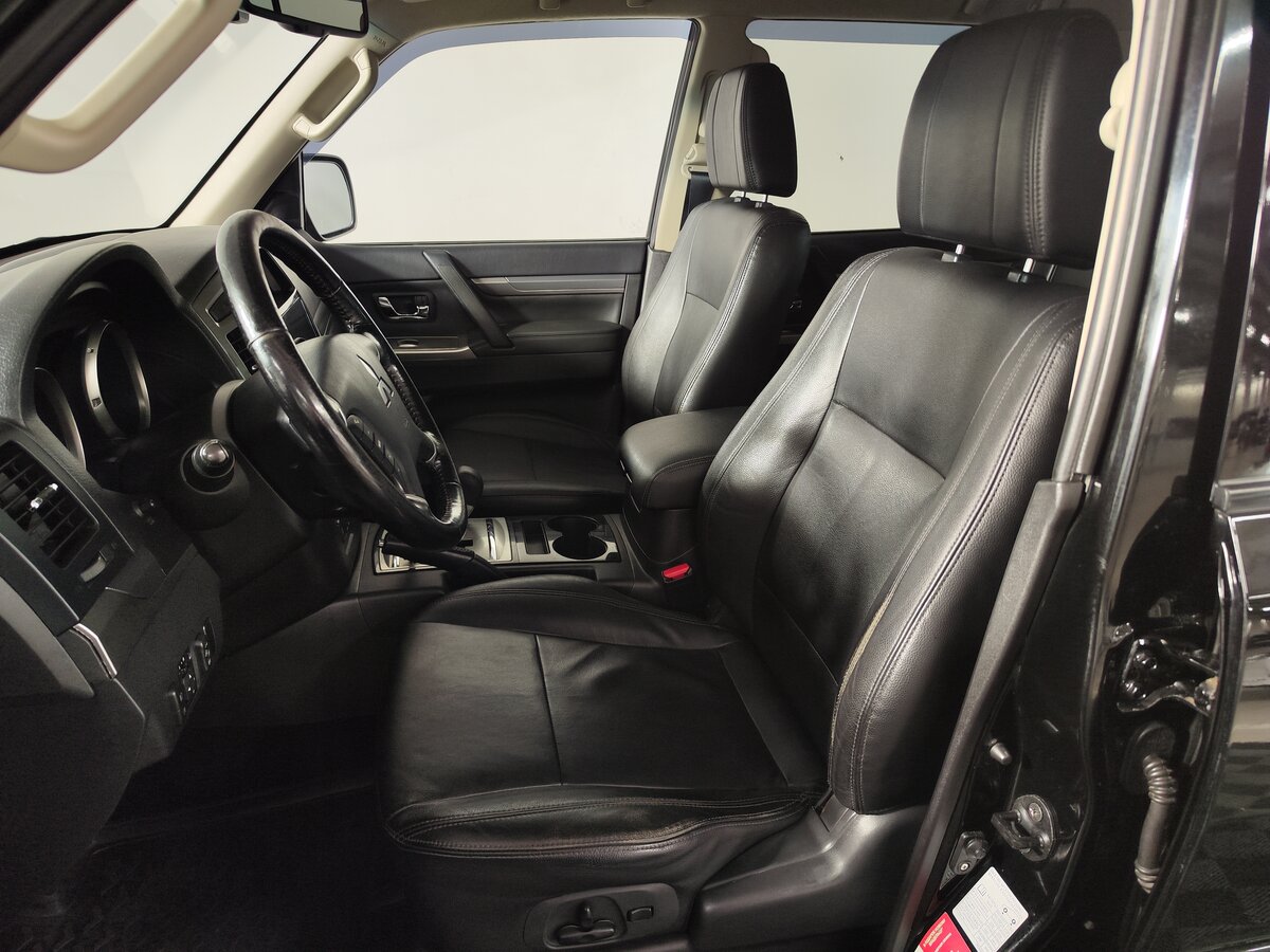 Mitsubishi Pajero, 2015