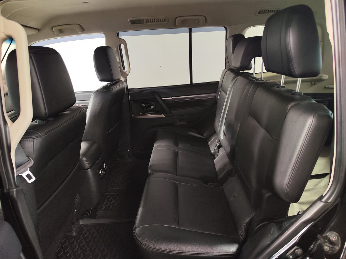 Mitsubishi Pajero, 2015