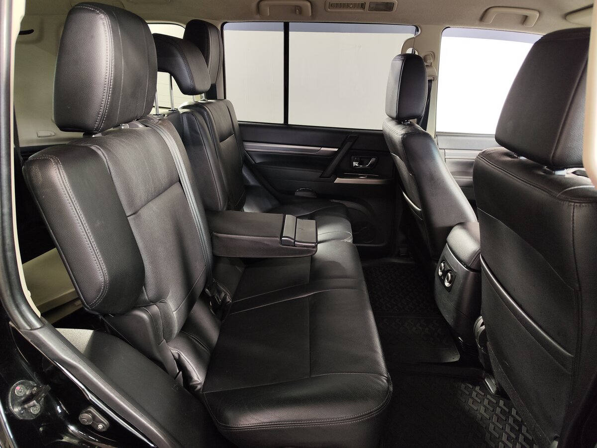 Mitsubishi Pajero, 2015