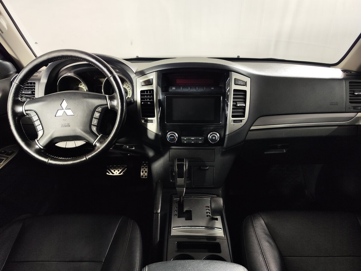 Mitsubishi Pajero, 2015