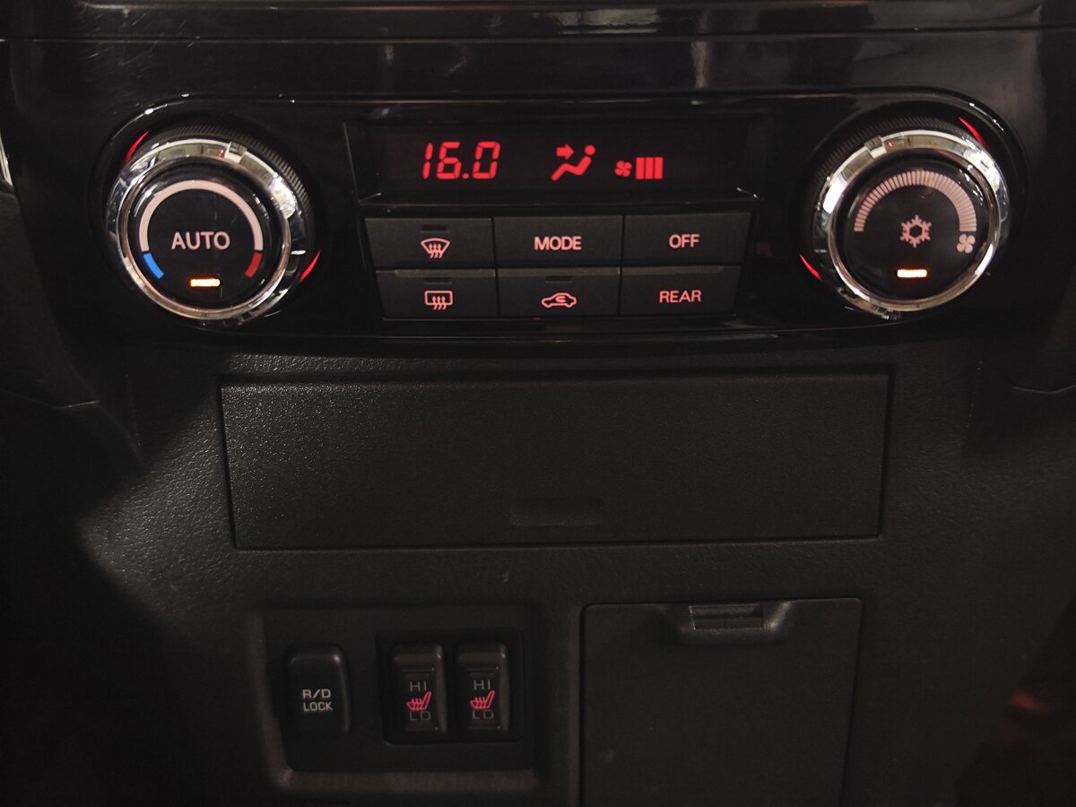 Mitsubishi Pajero, 2015