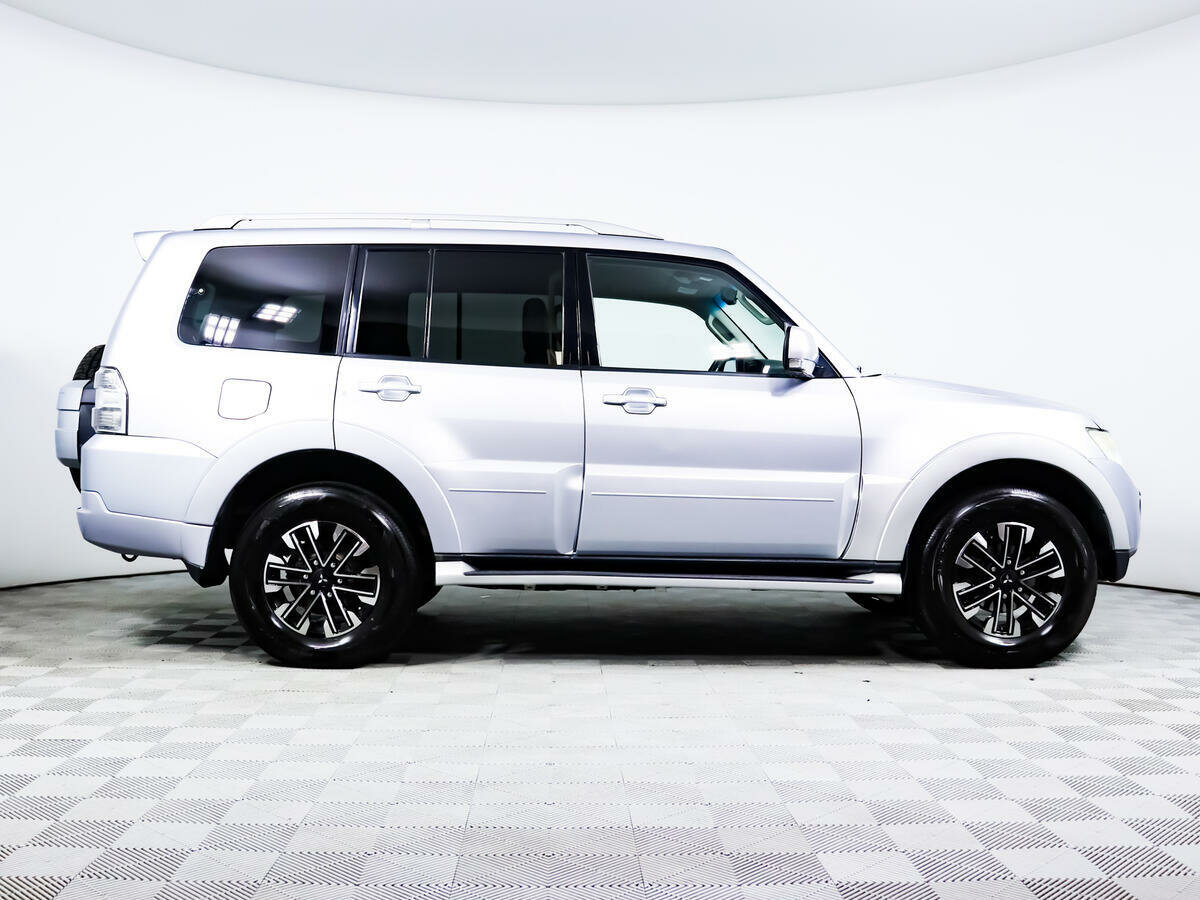 Mitsubishi Pajero, 2011