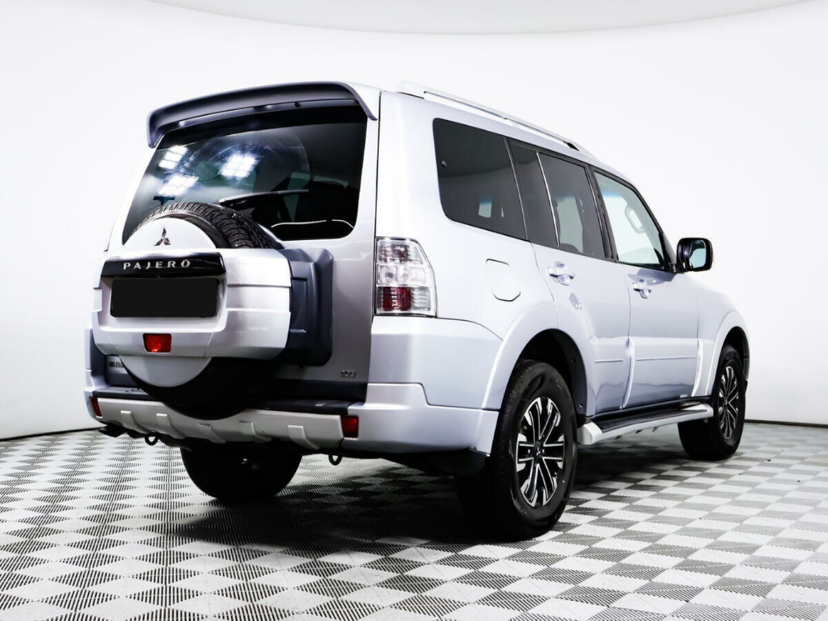 Mitsubishi Pajero, 2011