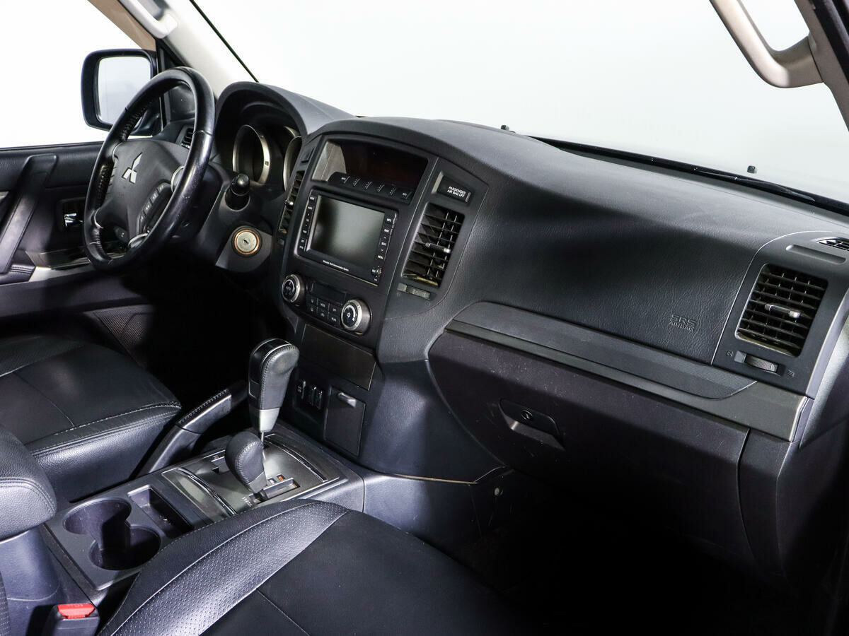 Mitsubishi Pajero, 2012