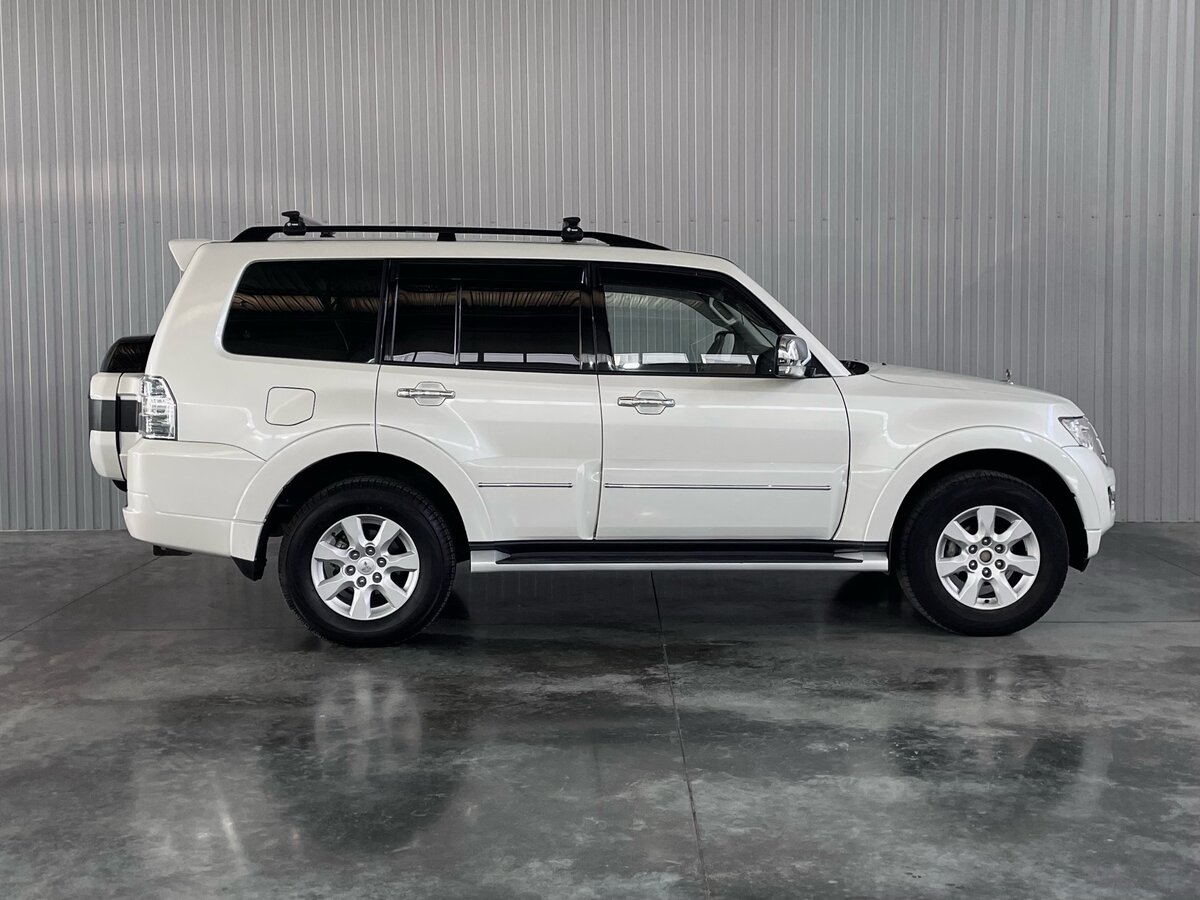 Mitsubishi Pajero, 2022