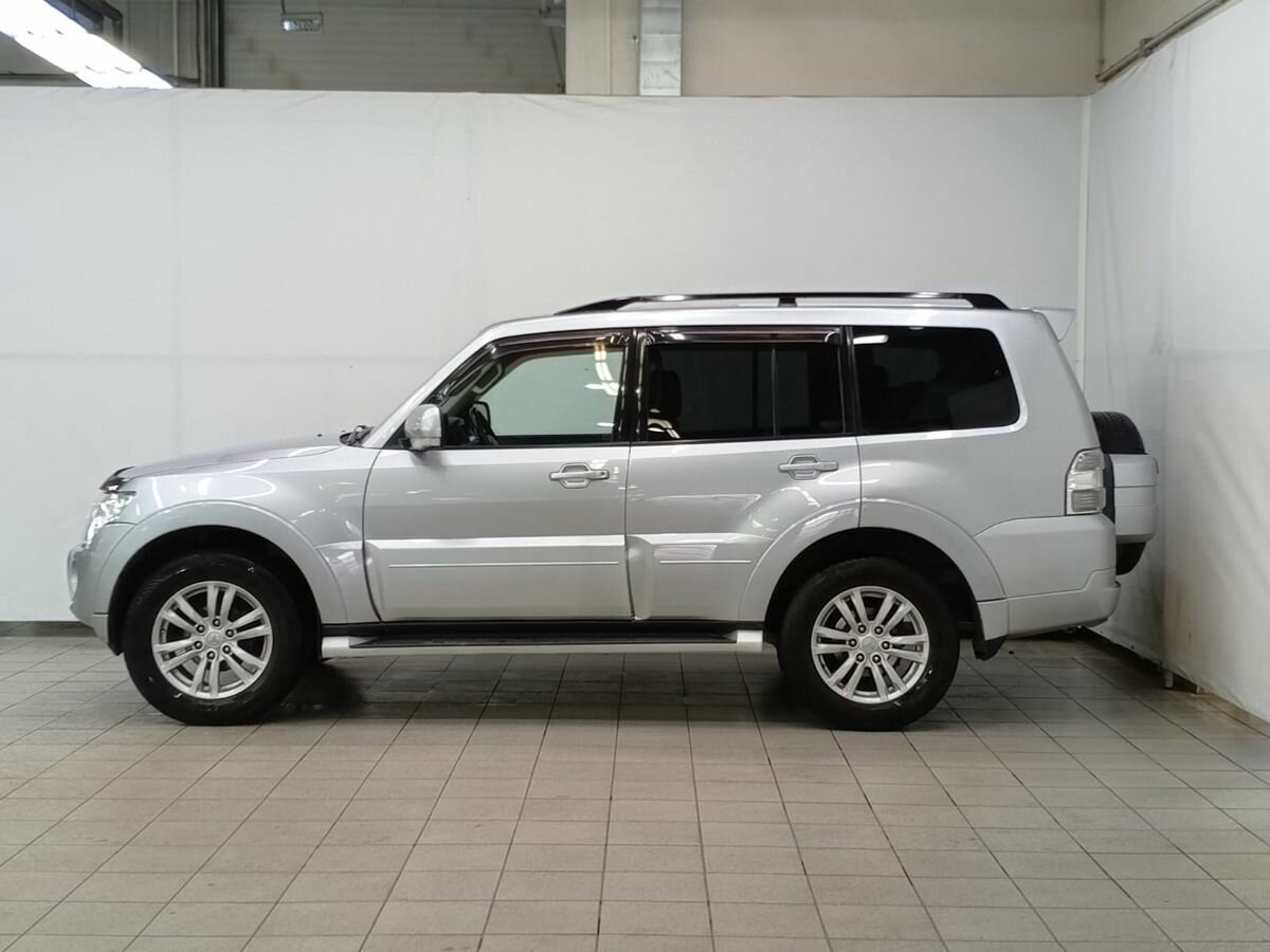Mitsubishi Pajero, 2011