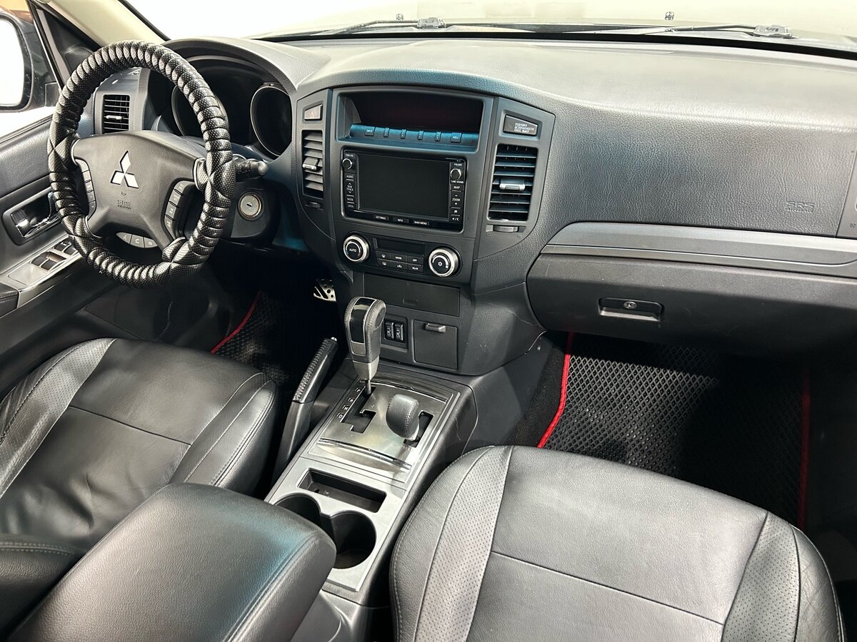 Mitsubishi Pajero, 2013