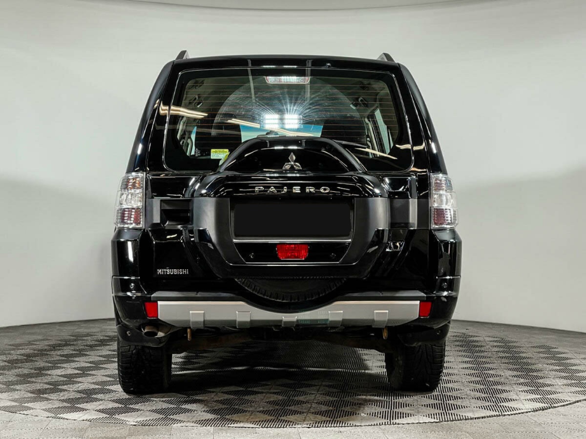 Mitsubishi Pajero, 2015