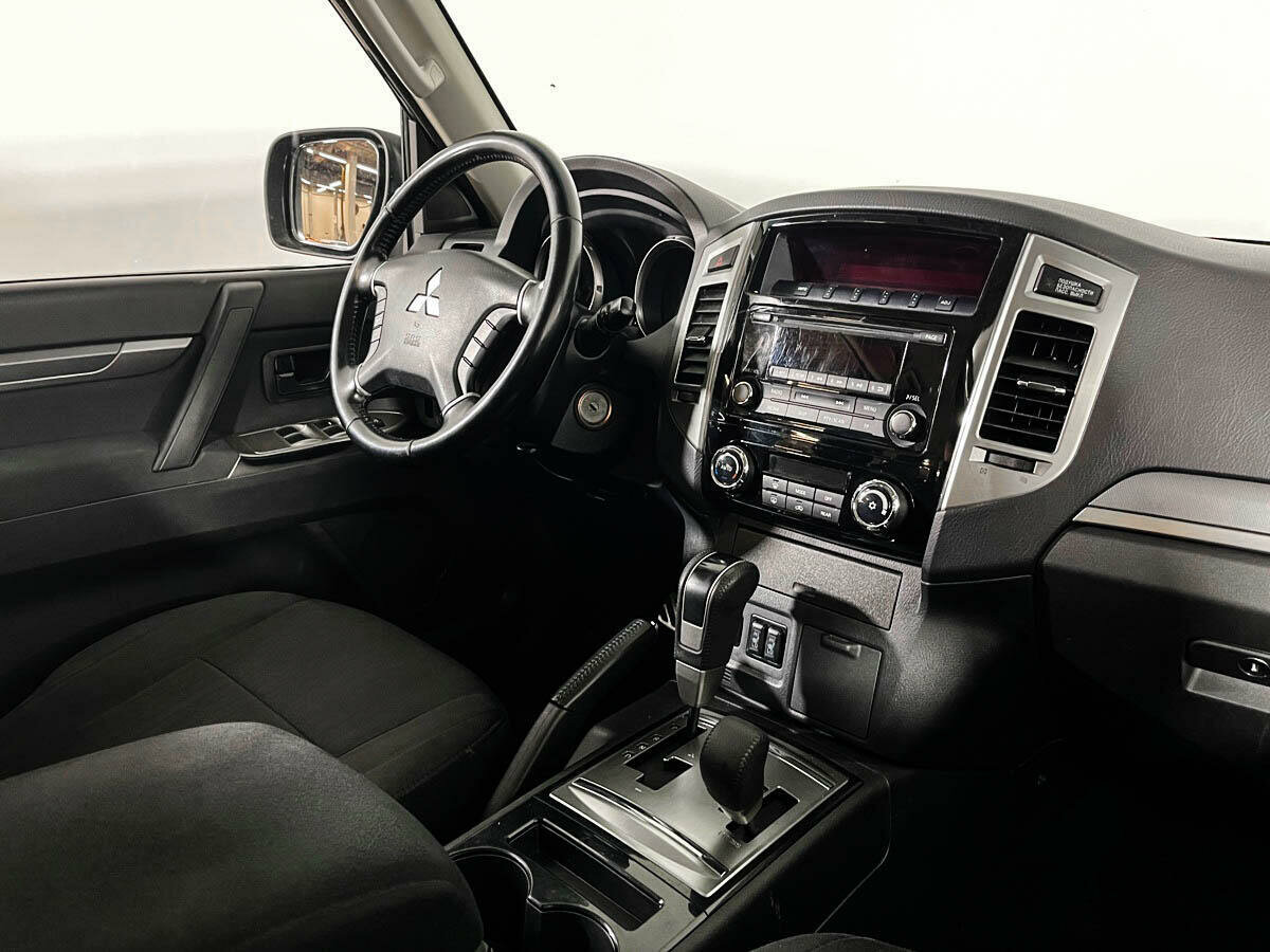 Mitsubishi Pajero, 2015