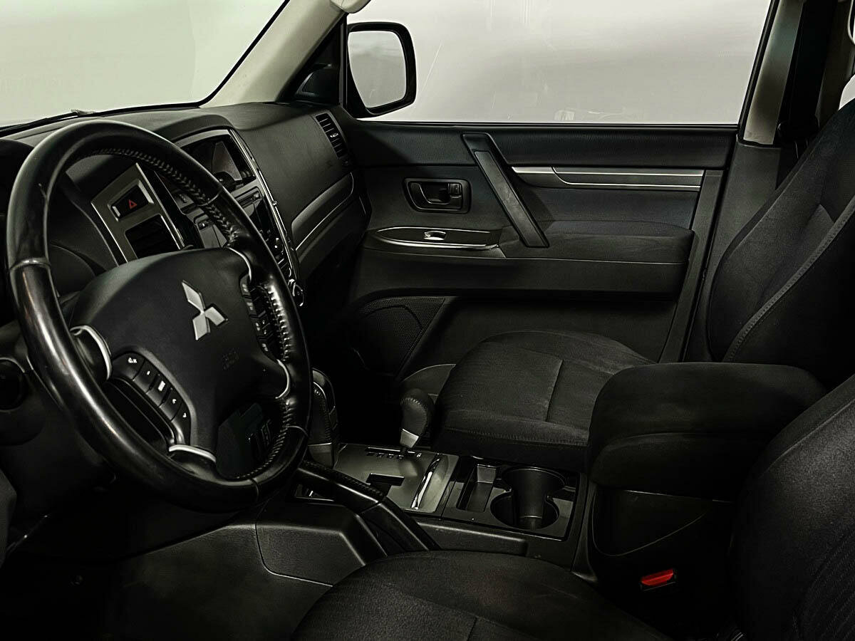 Mitsubishi Pajero, 2015