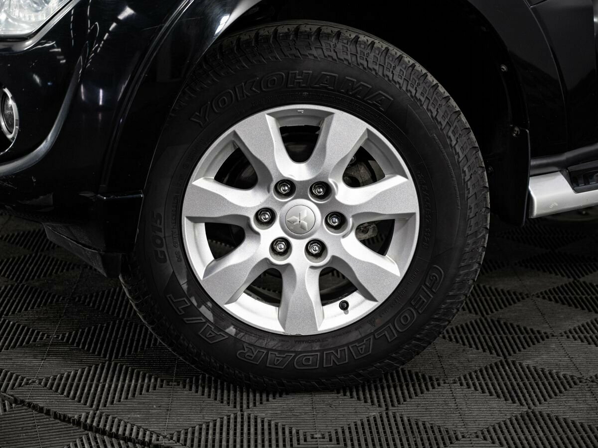 Mitsubishi Pajero, 2011