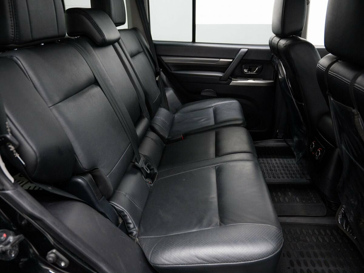 Mitsubishi Pajero, 2011