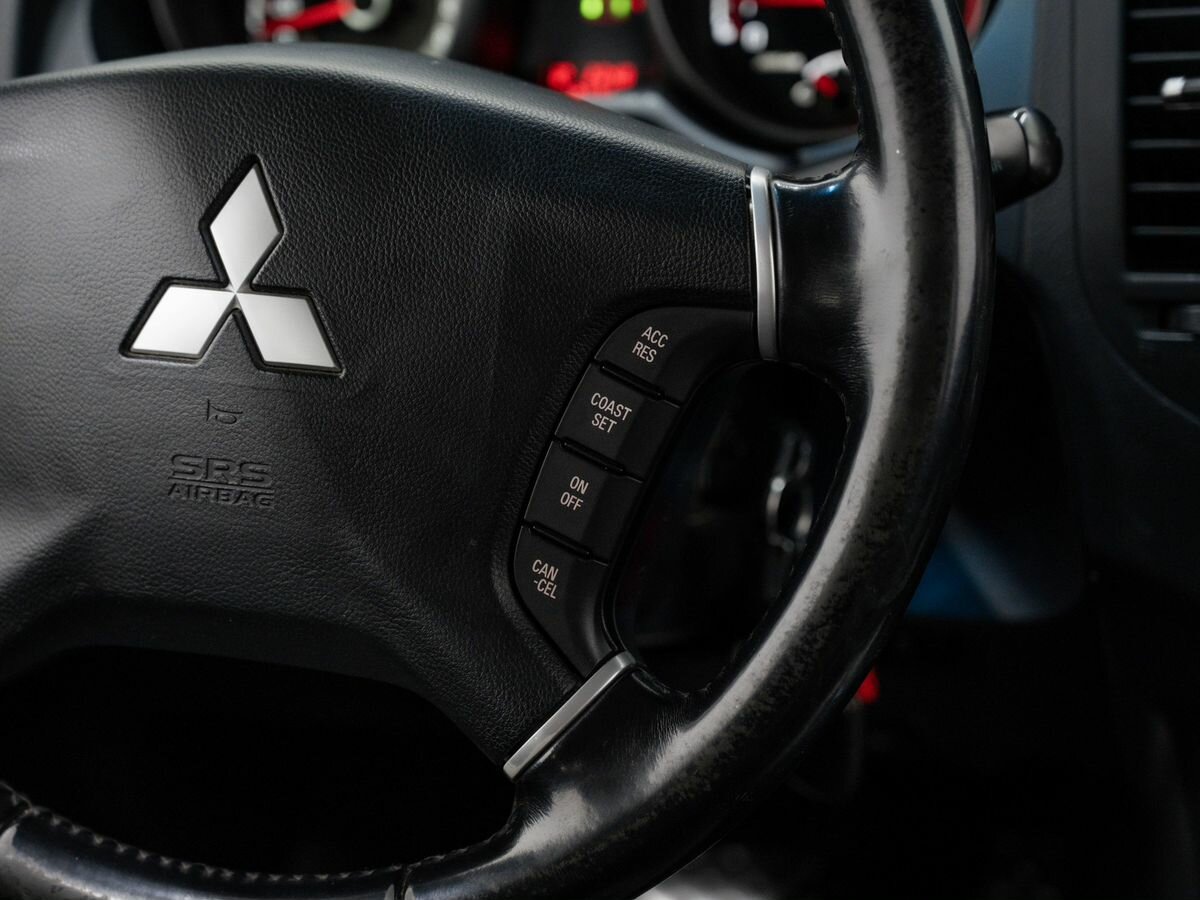 Mitsubishi Pajero, 2011