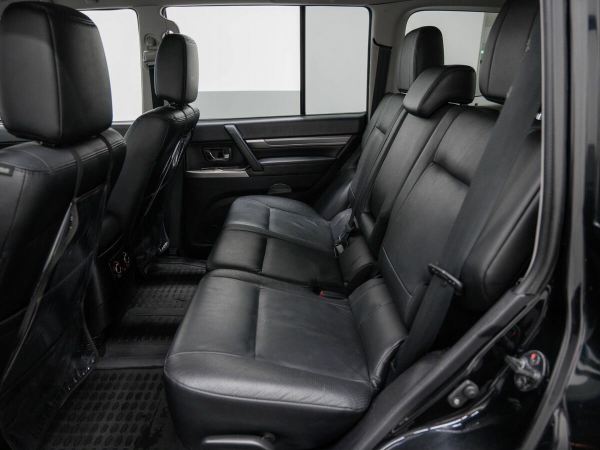 Mitsubishi Pajero, 2011