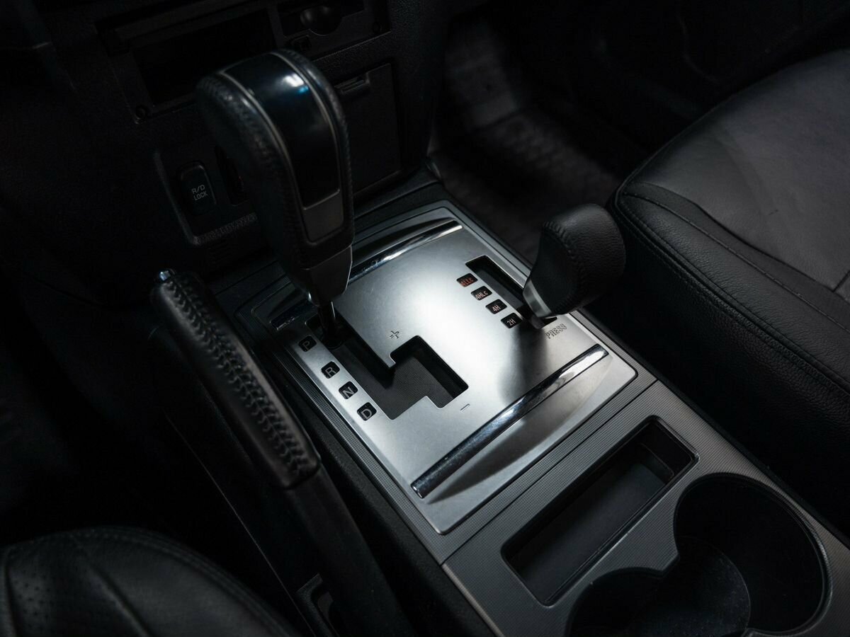 Mitsubishi Pajero, 2011