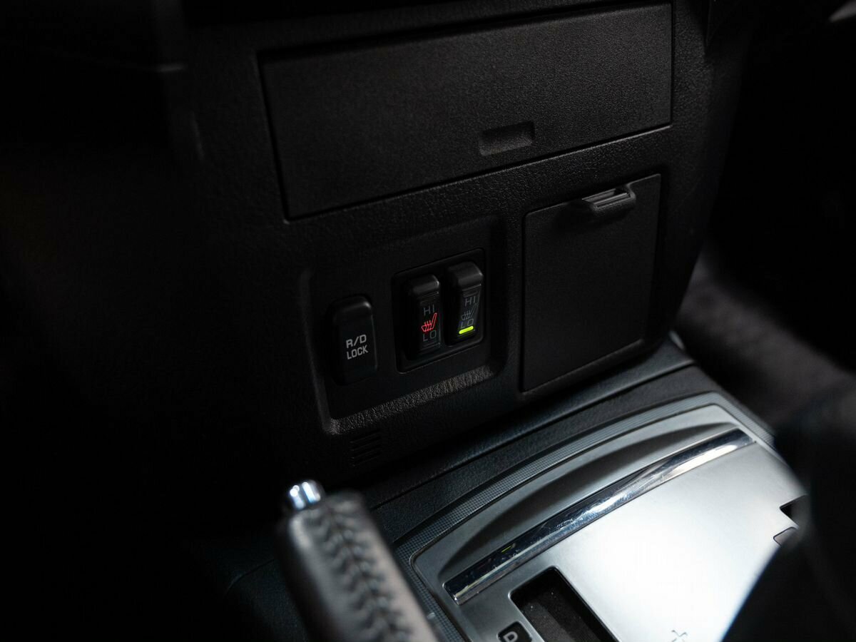 Mitsubishi Pajero, 2011