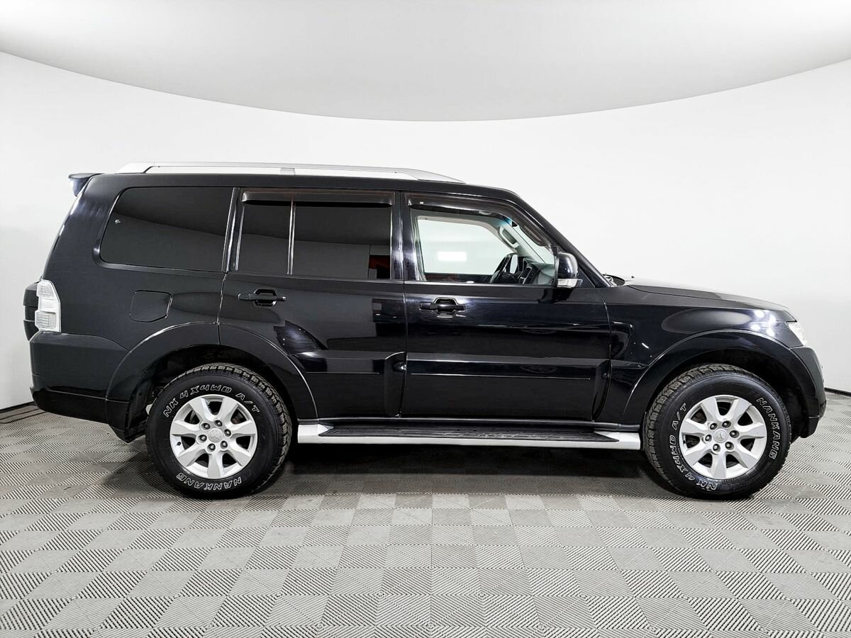 Mitsubishi Pajero, 2011