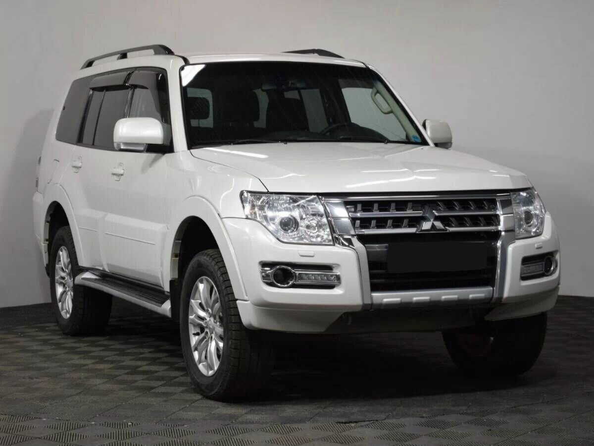 Mitsubishi Pajero, 2015