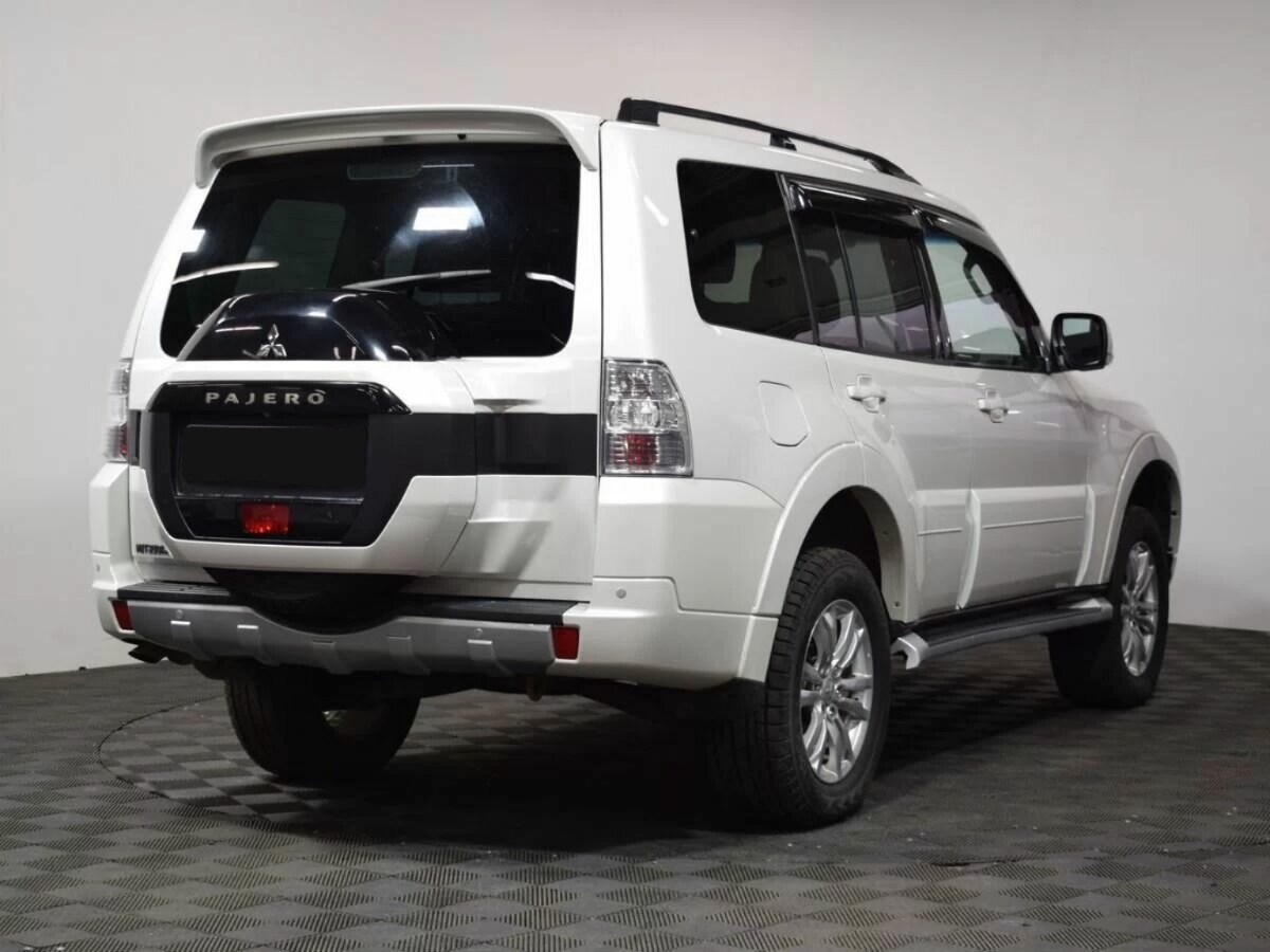 Mitsubishi Pajero, 2015
