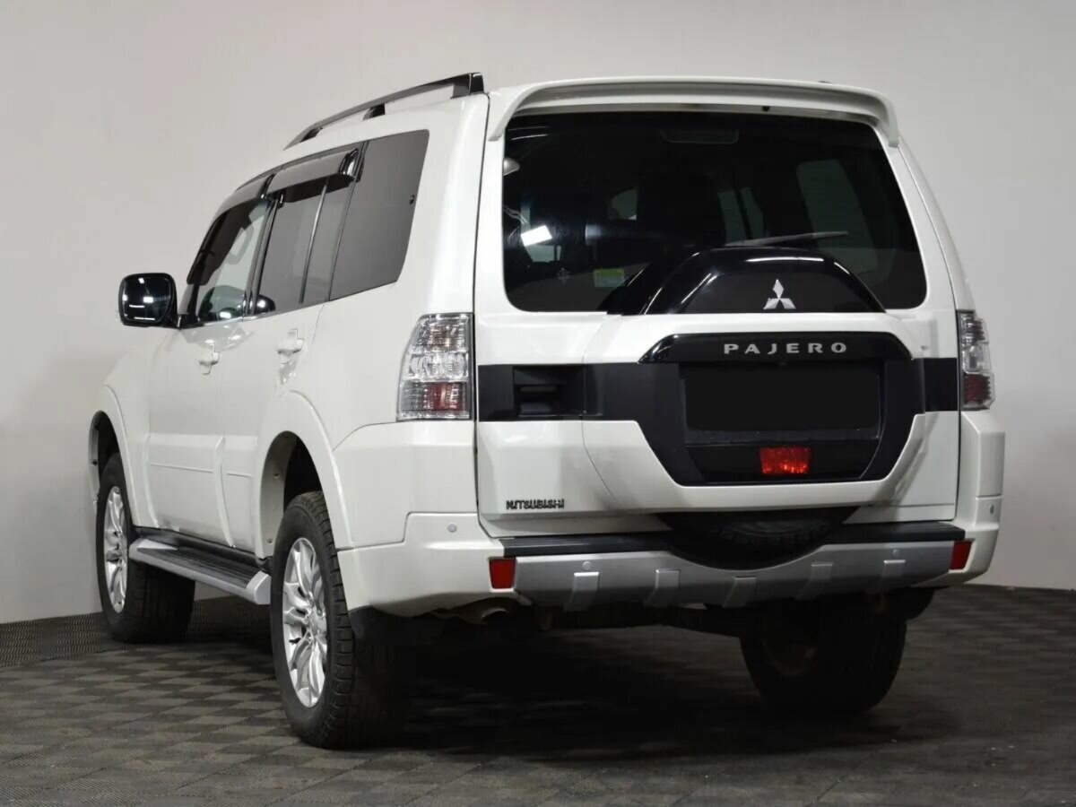 Mitsubishi Pajero, 2015