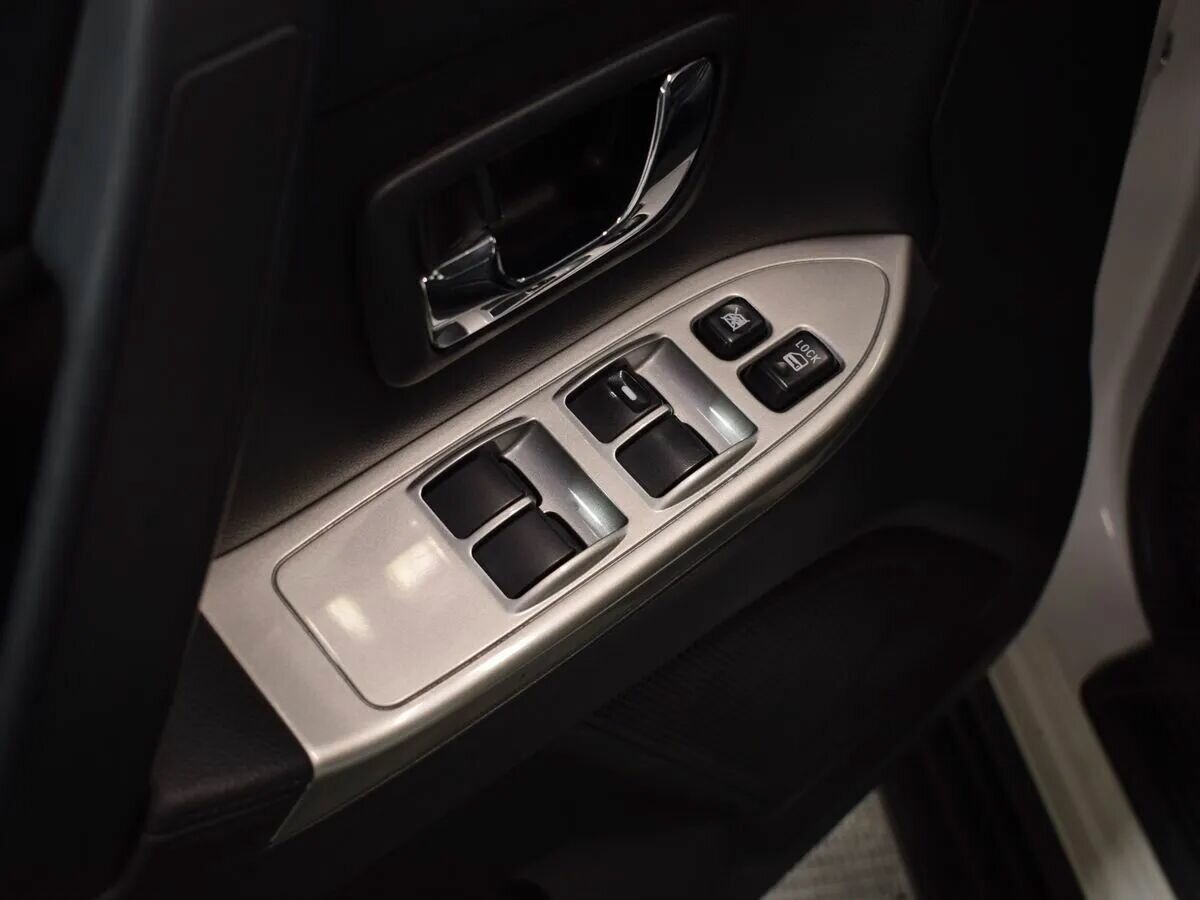 Mitsubishi Pajero, 2015