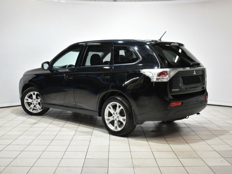 Mitsubishi Outlander, 2013