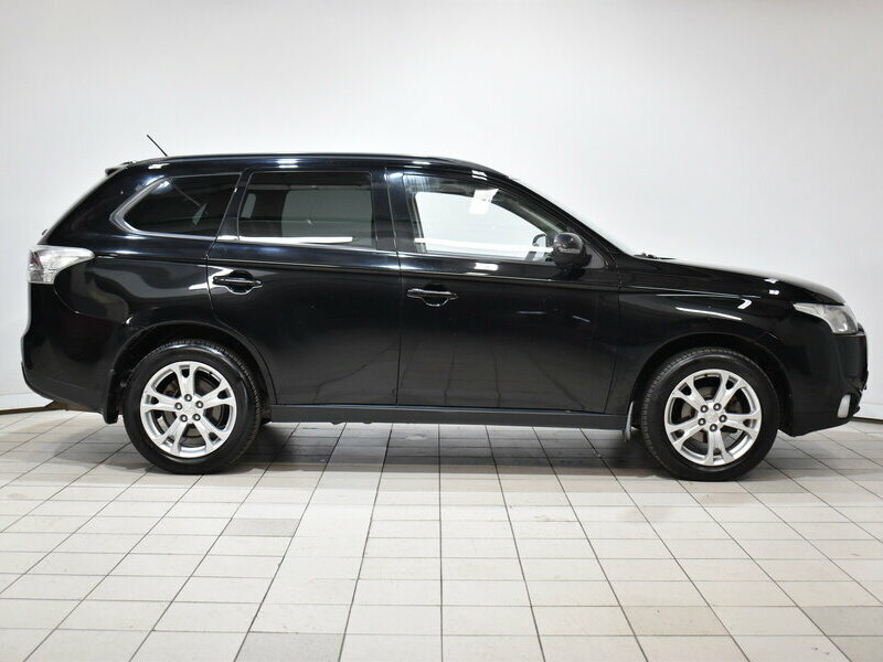 Mitsubishi Outlander, 2013