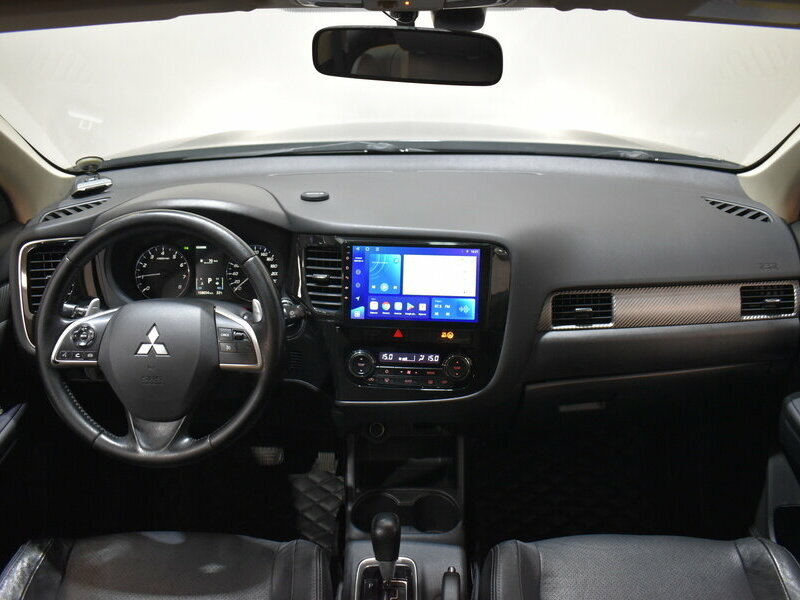 Mitsubishi Outlander, 2013