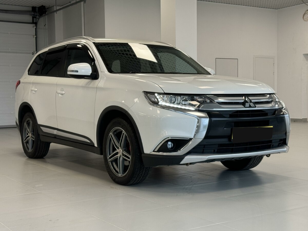 Mitsubishi Outlander, 2016
