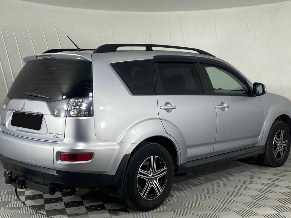 Mitsubishi Outlander, 2011