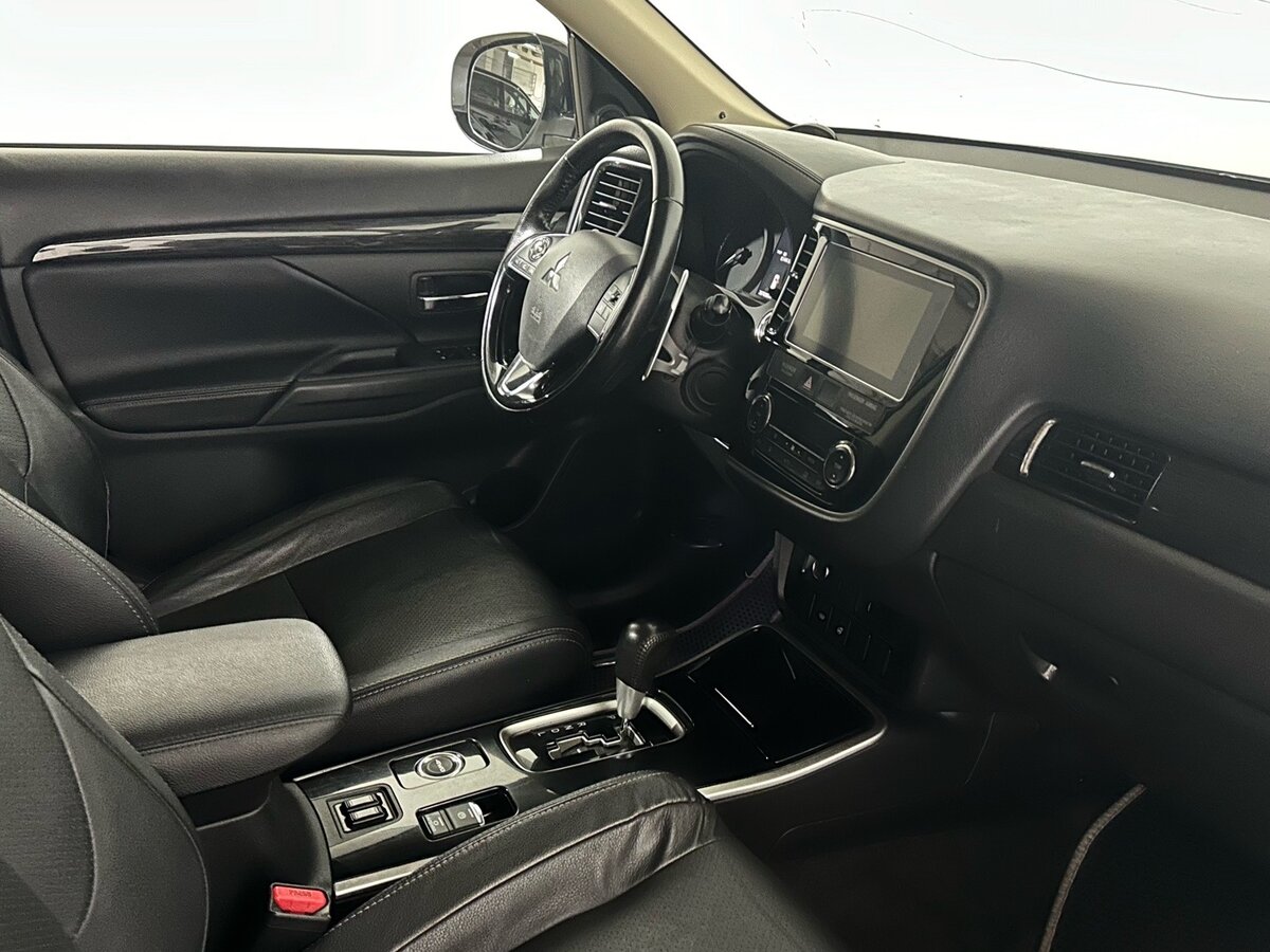 Mitsubishi Outlander, 2018