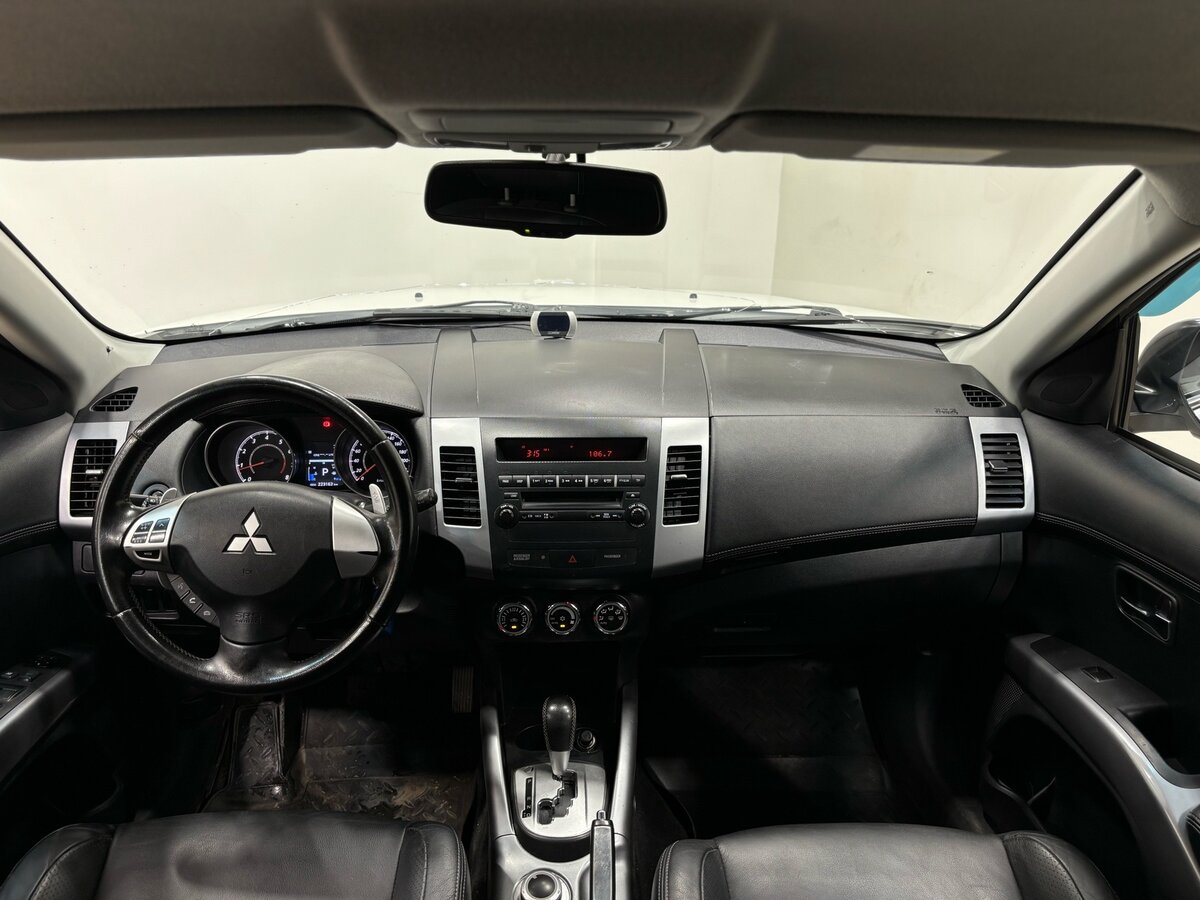 Mitsubishi Outlander, 2012