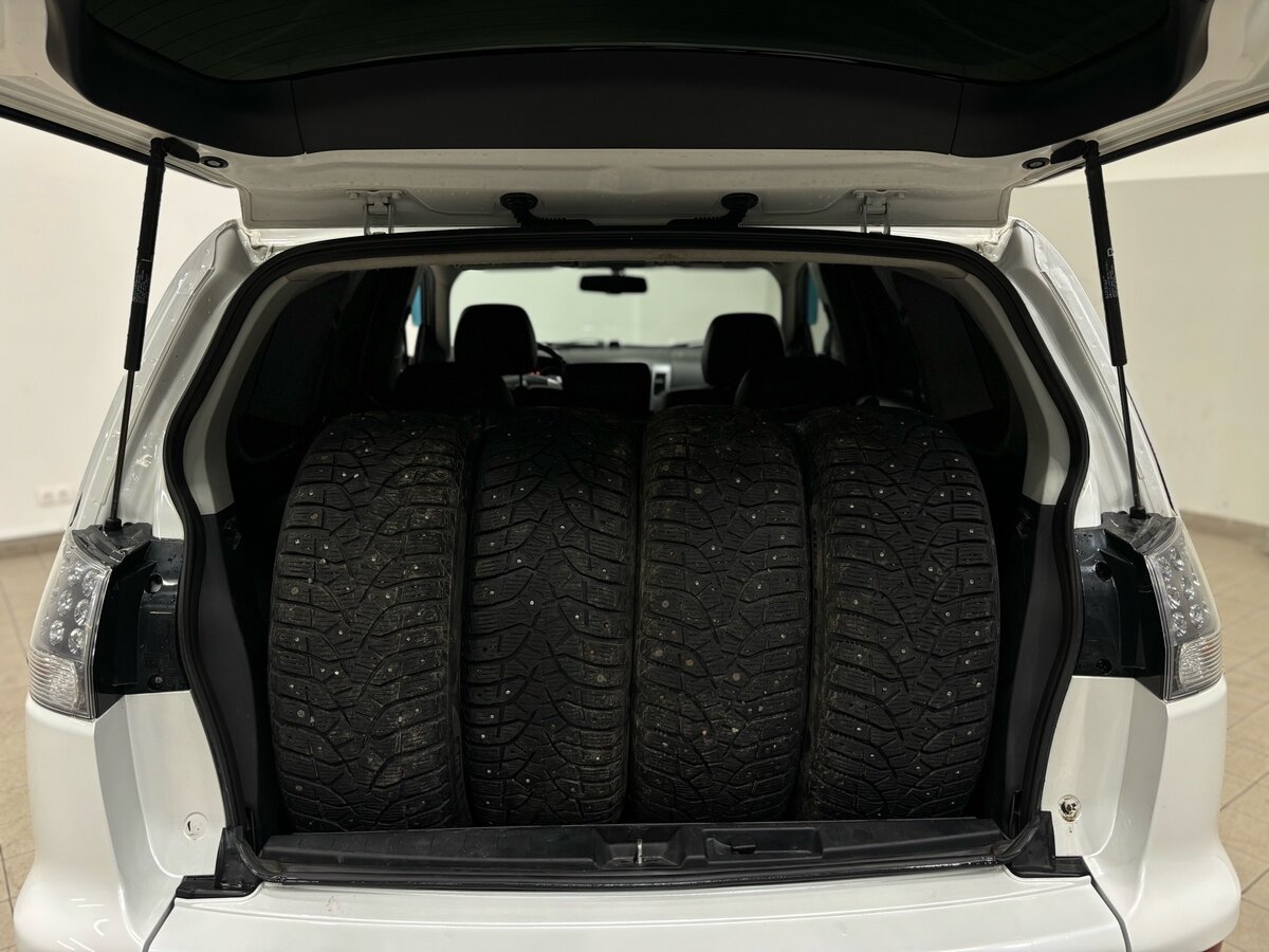 Mitsubishi Outlander, 2012