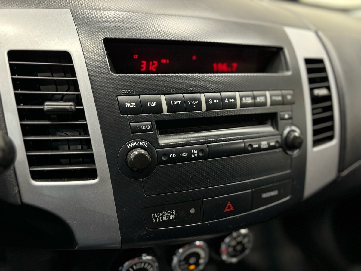 Mitsubishi Outlander, 2012