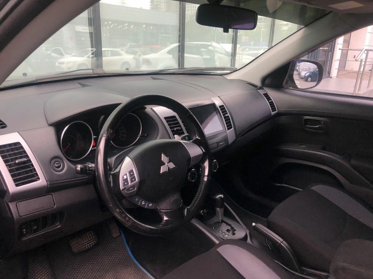 Mitsubishi Outlander, 2010