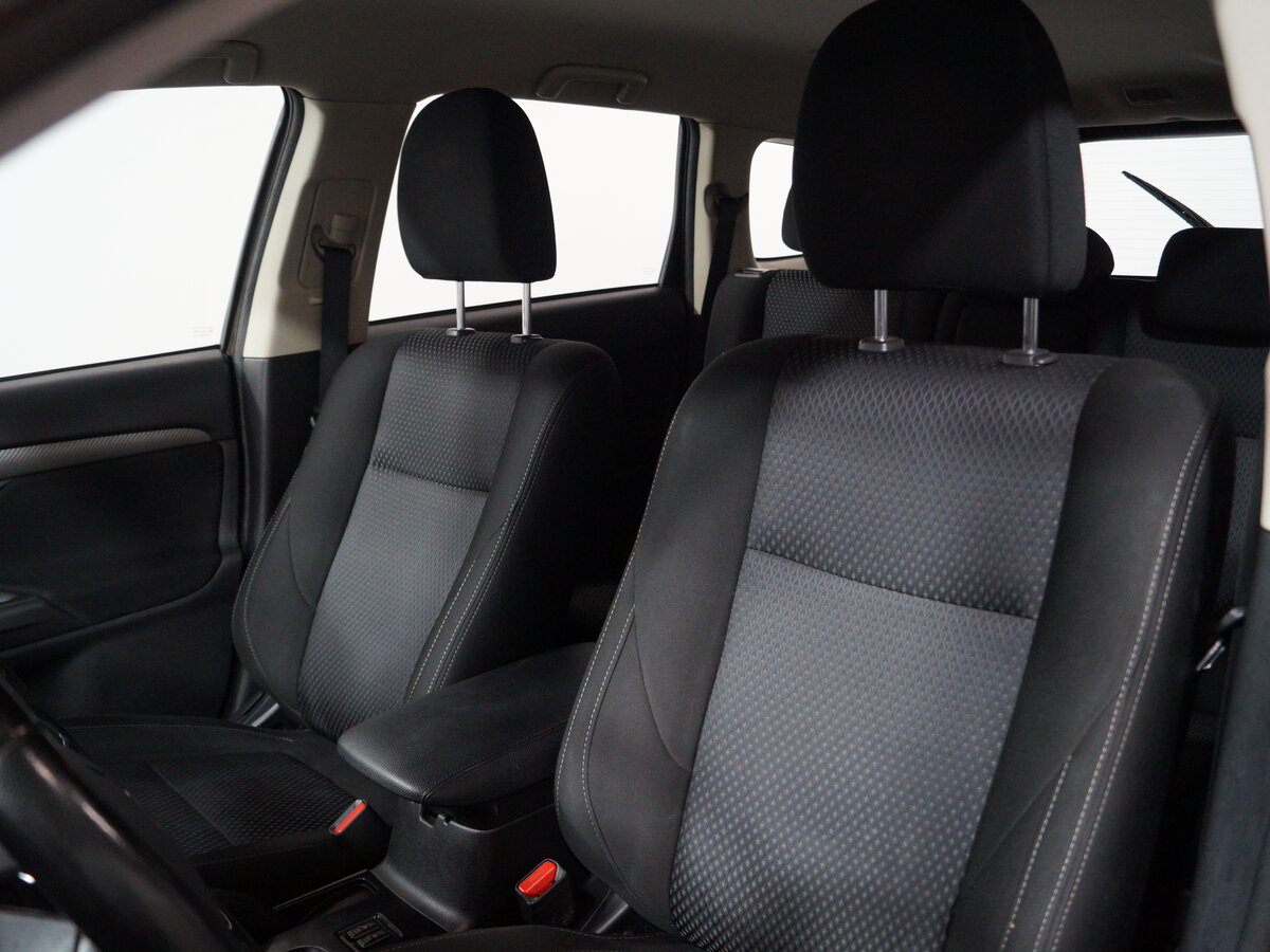 Mitsubishi Outlander, 2018