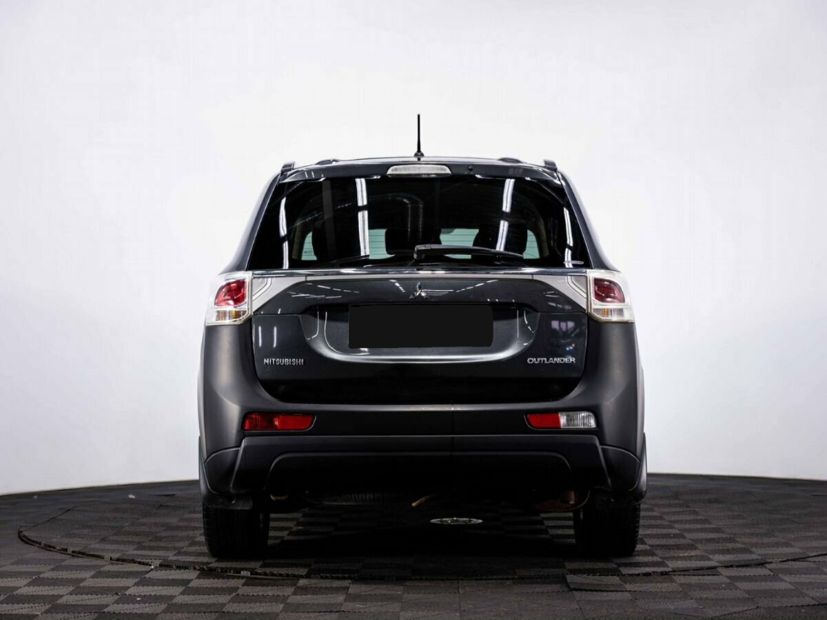 Mitsubishi Outlander, 2013