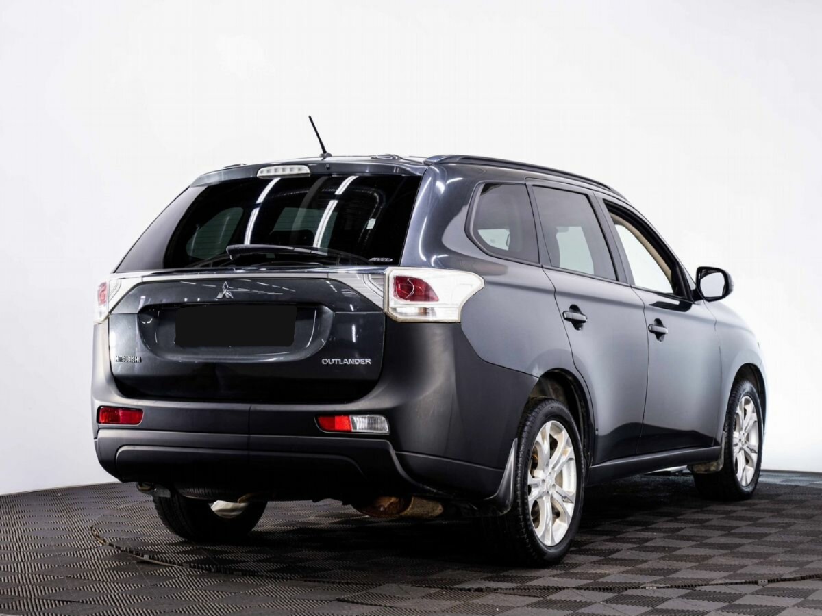 Mitsubishi Outlander, 2013