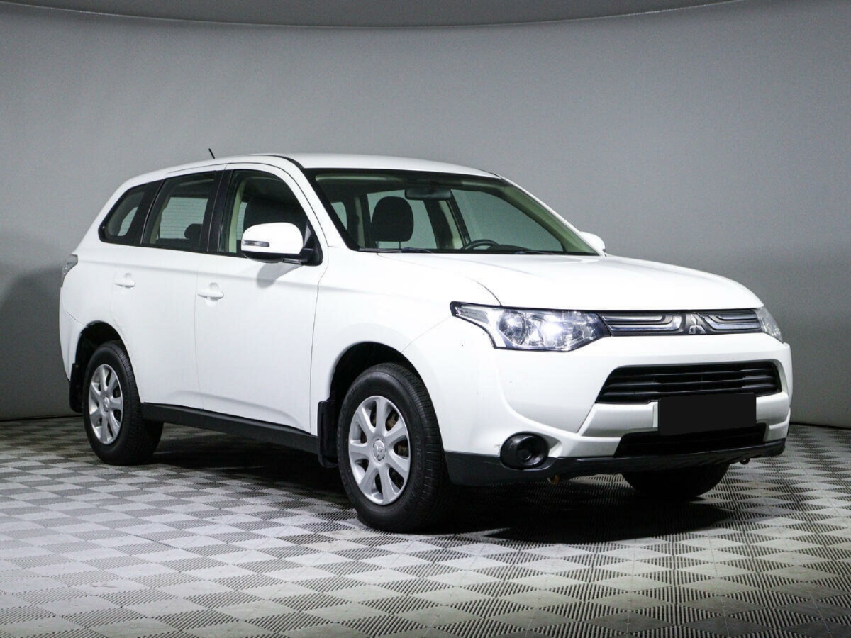 Mitsubishi Outlander, 2013