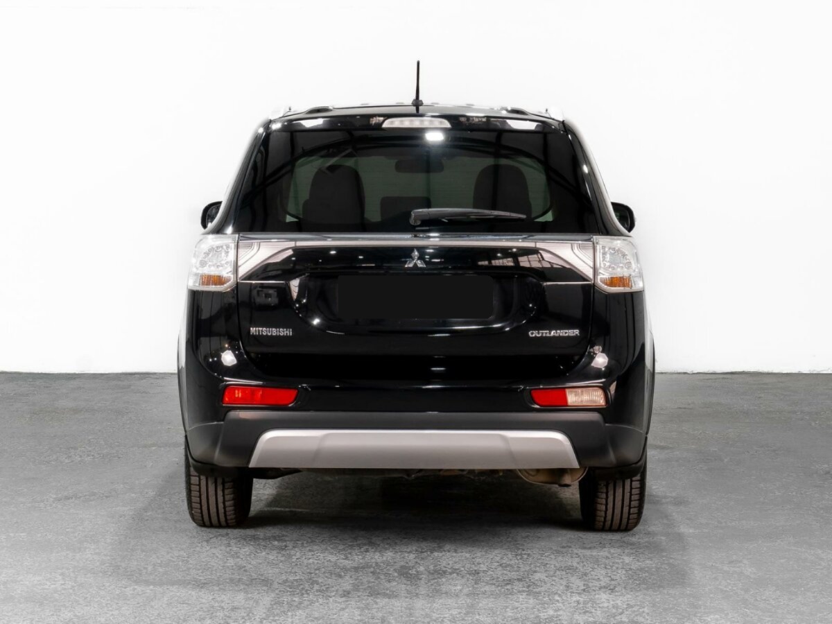 Mitsubishi Outlander, 2014